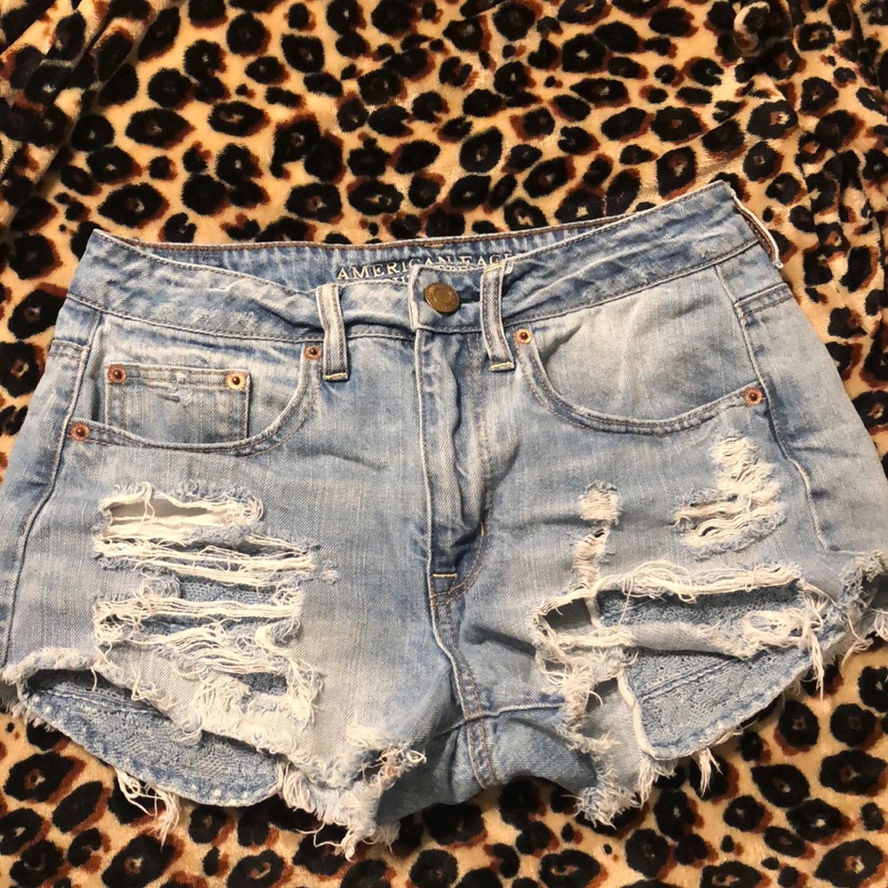 American Eagle low-rise shorts